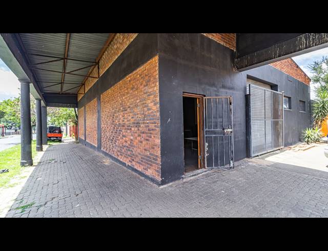 427M² WAREHOUSE FOR SALE IN KENILWORTH